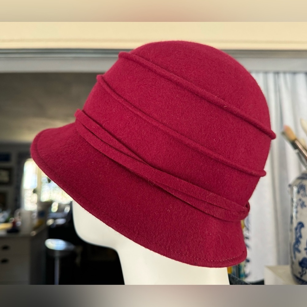 Nordstrom 100% wool burgundy cranberry maroon women’s hat - Picture 6 of 9